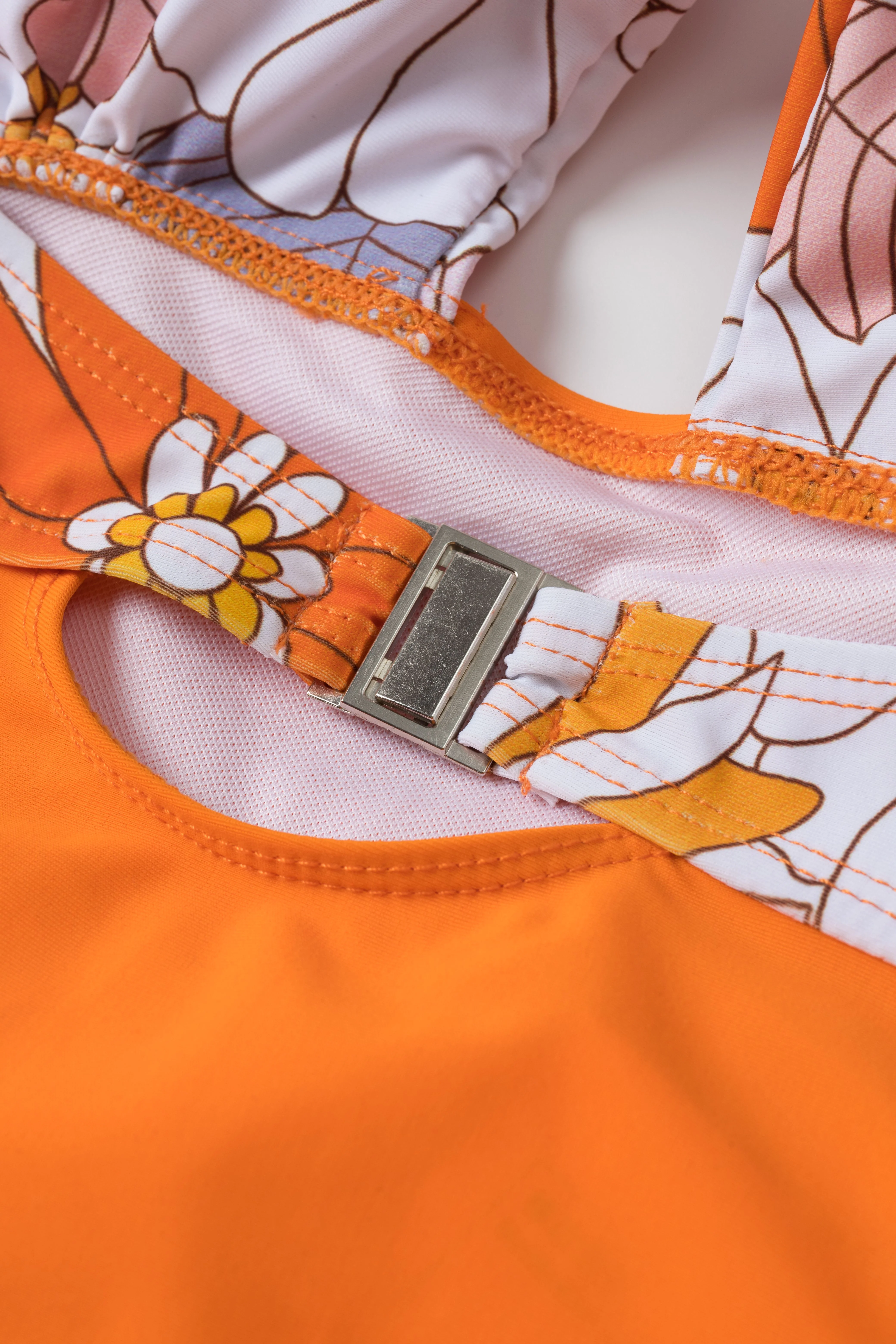 1950s Bow Tie Floral Cross Straps Swimsuit - Image 11