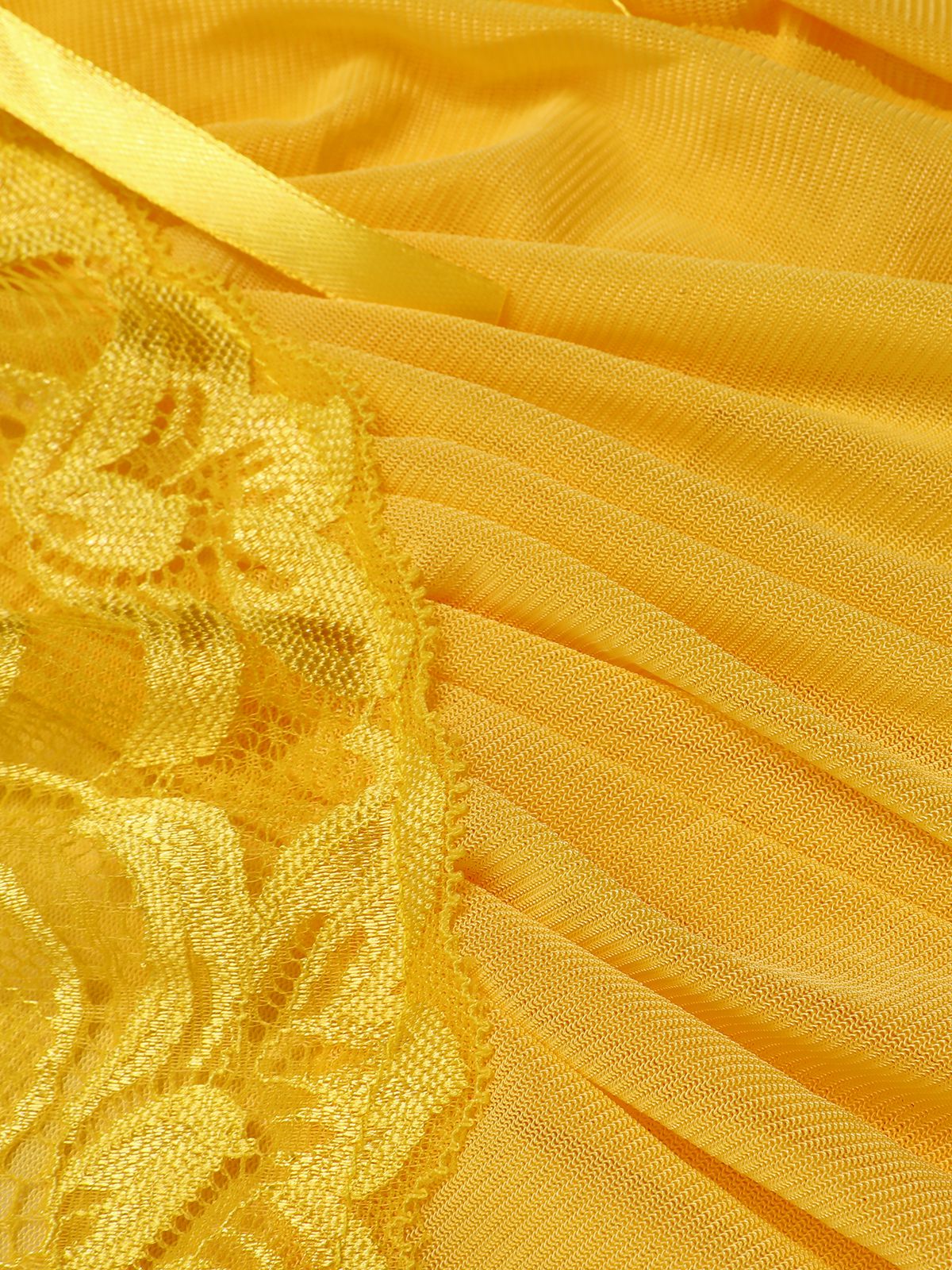 1970s Spaghetti Strap Lace Sheer Sleepwear - Image 12