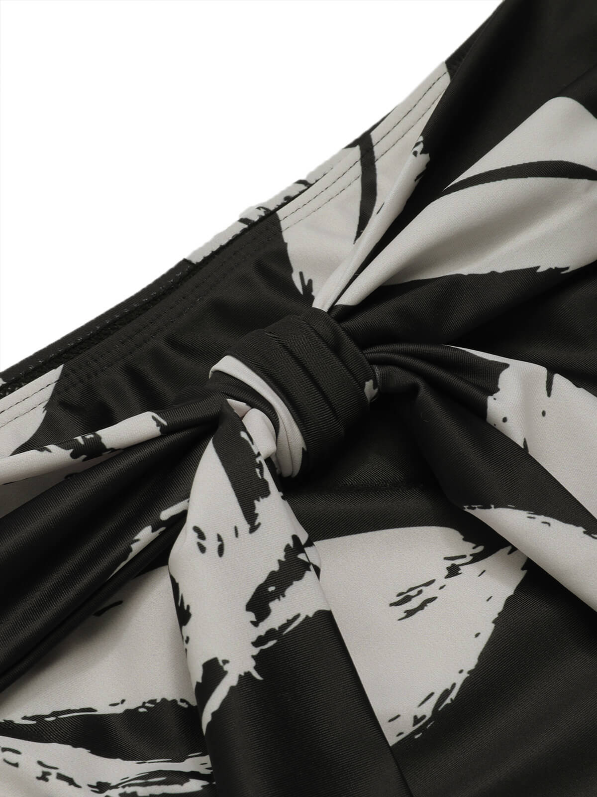 Black 1970s Leaves Strap Bikini & Long Cover-Up - Image 7