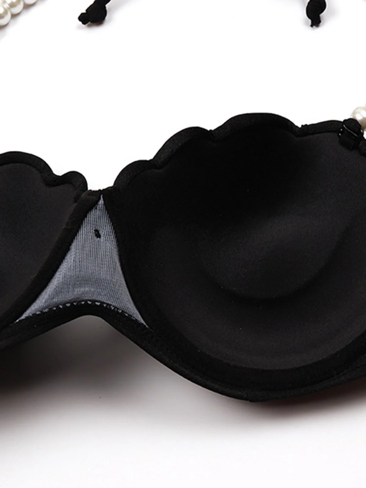 Black 1960s Shell Pearl Halter Bikini Set - Image 4