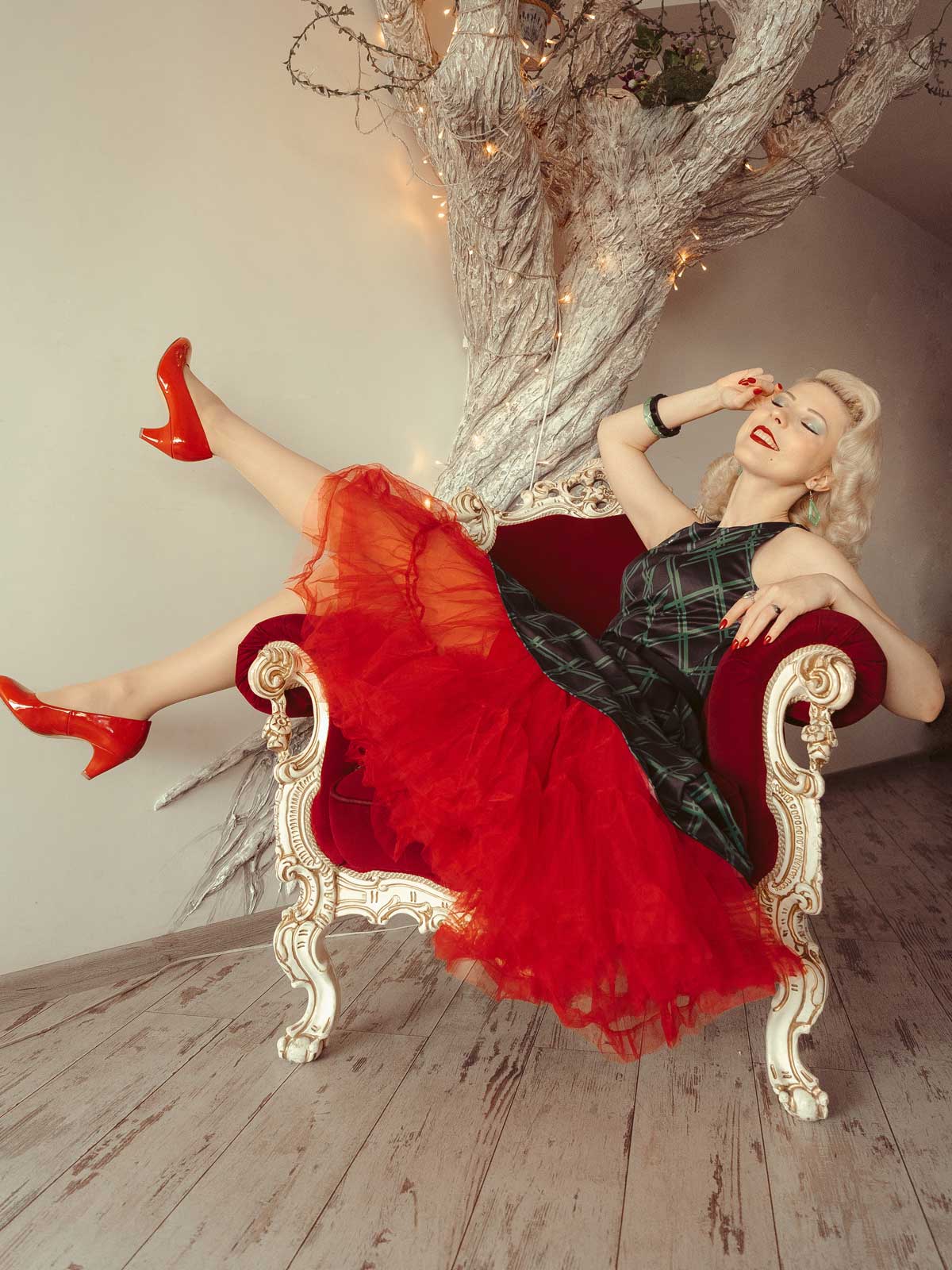 Green 1950s Plaid Belted Swing Dress - Image 6