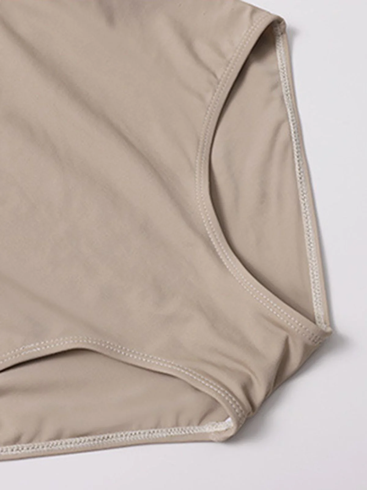 1960s Polka Dot Ruffled Skirted Swimsuit - Image 8