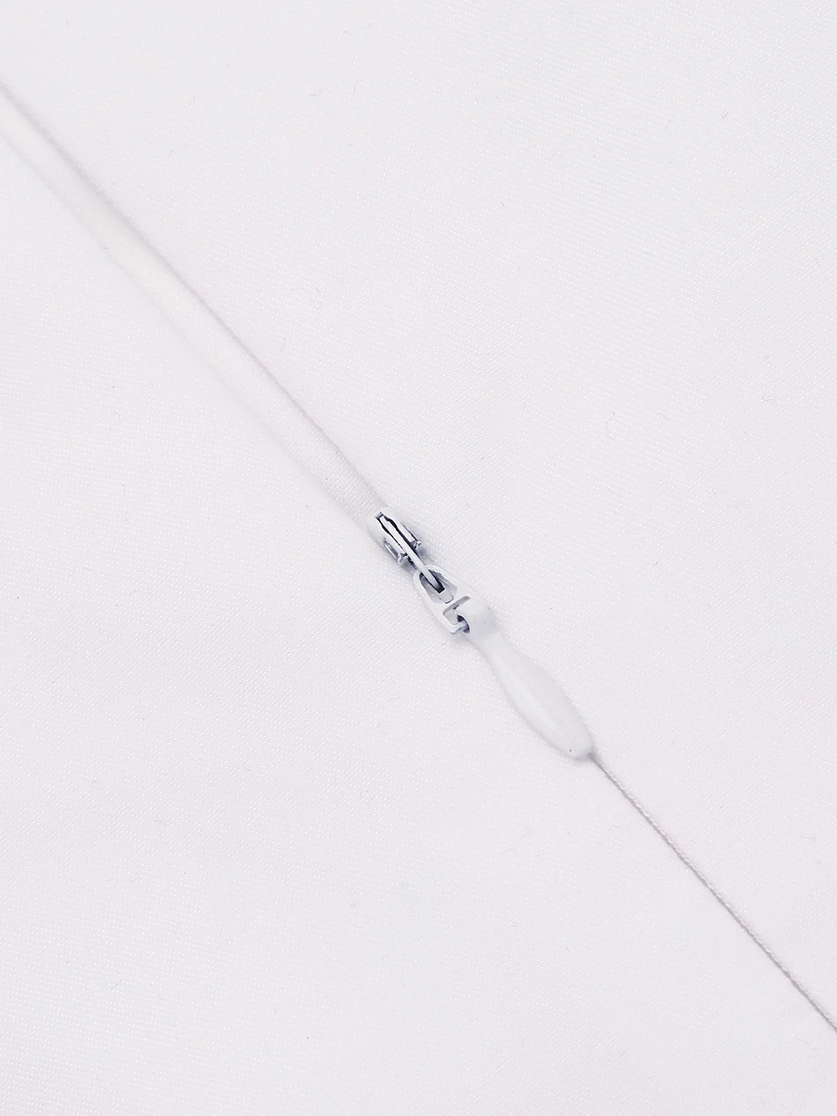 White 1950s Halter Belted Swing Dress - Image 9